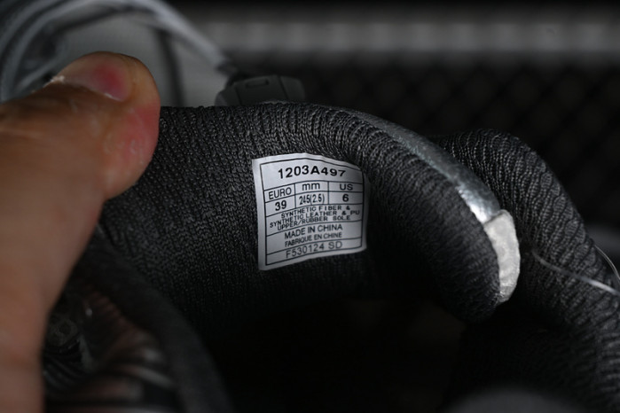 As*ic*s gel-kahana tr v4 