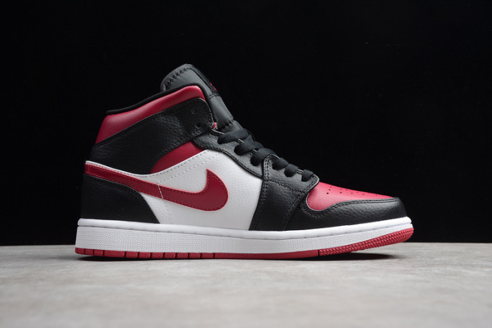 air jordan 1 mid bred toe  554724-066