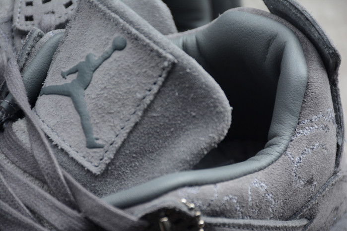 kaws x air jordan 4“ cool grey”930155-003