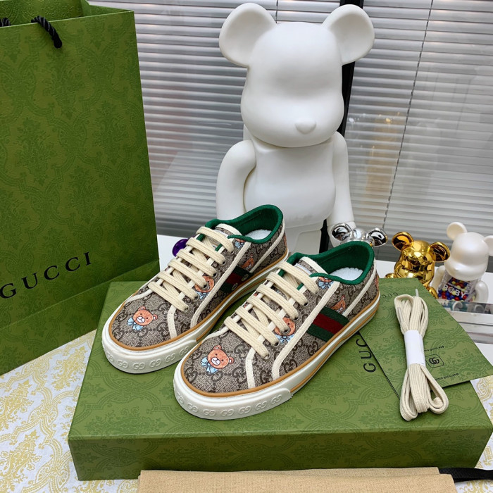 G*u*i sneaker