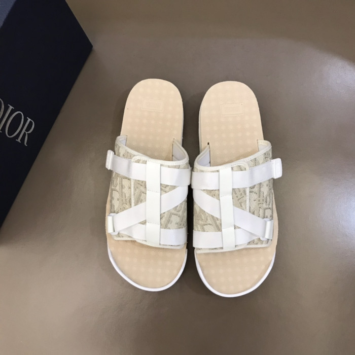d10r sandals