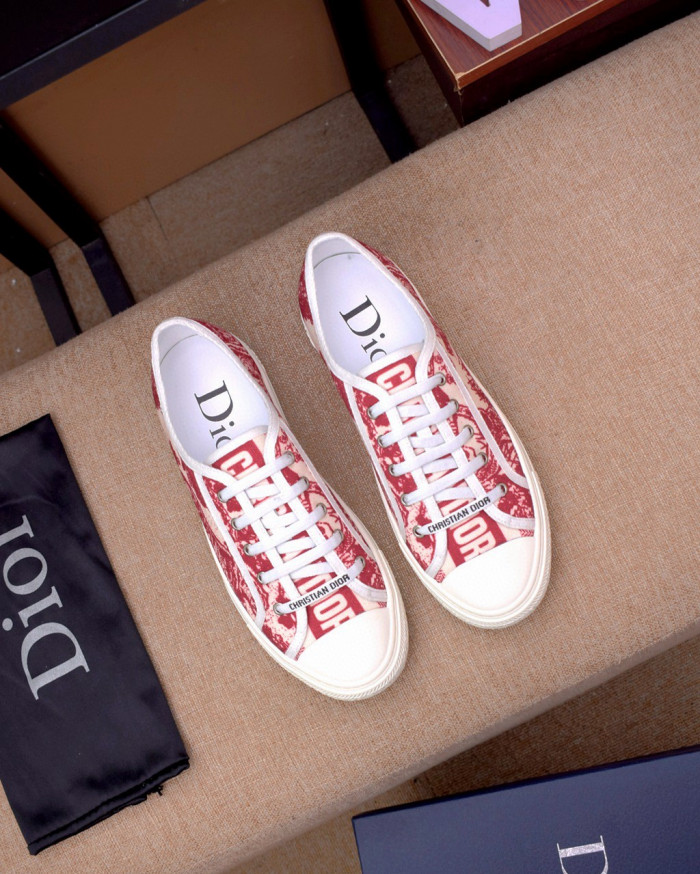 d10r b23 oblique low top sneaker