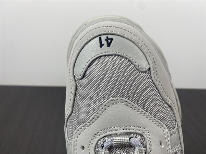 blcg sneaker triple.s.