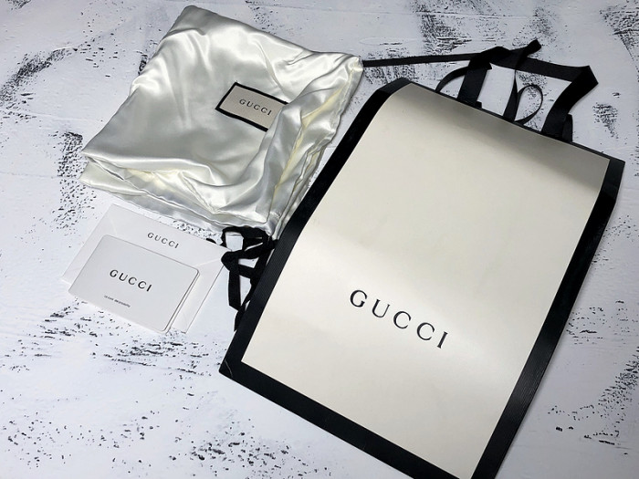 G*u*i ace embroidered low-top sneaker