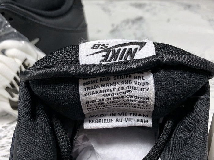 x nike sb dunk low silver black  ck3480-001