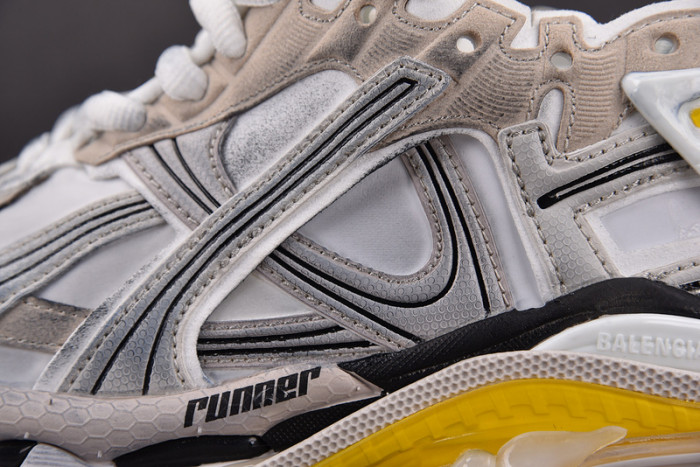 Ba*len*cia*ga -runner