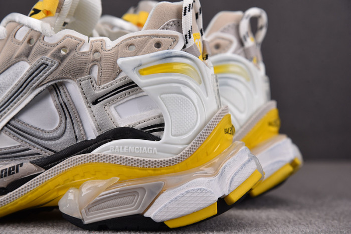 Ba*len*cia*ga -runner