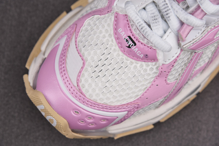 Ba*len*cia*ga -runner