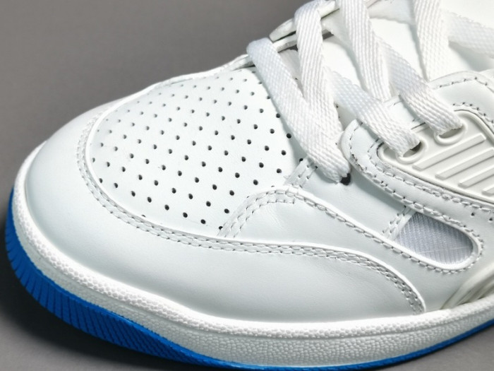 G*u*i basket sneaker