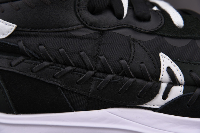 nike sacai x jean paul gaultier x vaporwaffle 