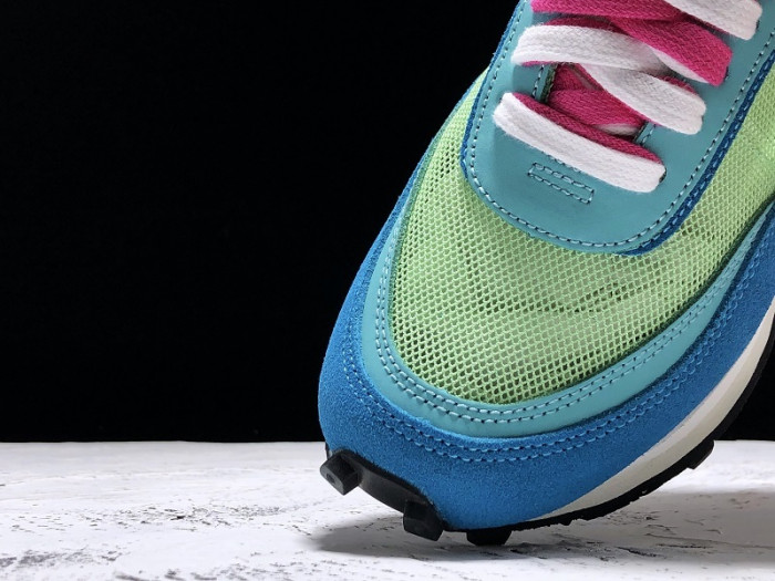 sacai x nike l0vtd waffle daybreak running  bv0073-600