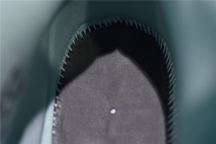 kyrie 5 spongebob squidward (house of hoops special box)  cj6951-300