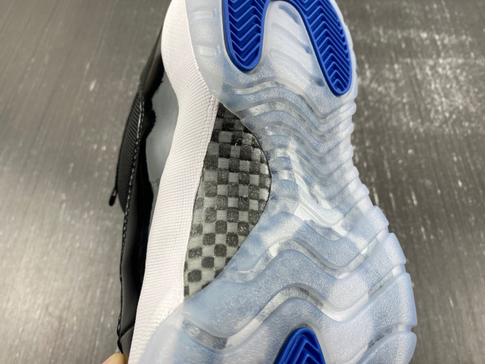 air jordan 11 “space jam ” fv5104-004