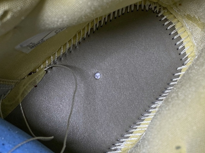 Ma*s*n chateau rouge x air jordan 1 high mid  fearless cu2803-200