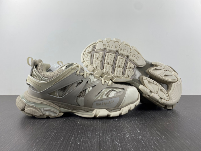 Ba*len*cia*ga track 3.0