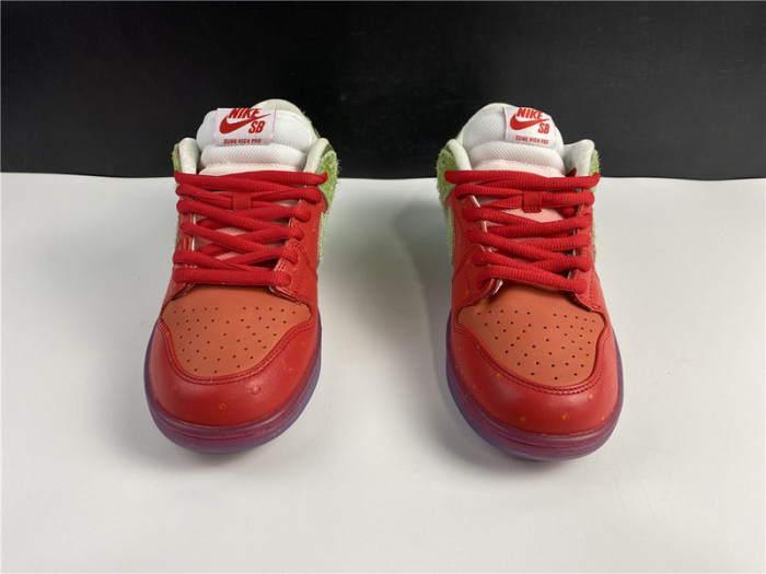 nike sb dunk low"strawberry cough" cw7093-601