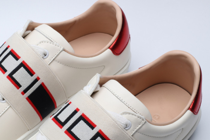 G*u*i ace embroidered low-top sneaker