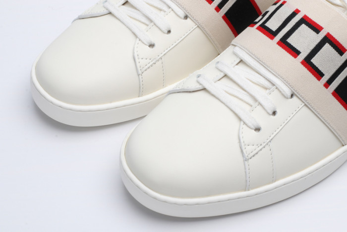 G*u*i ace embroidered low-top sneaker