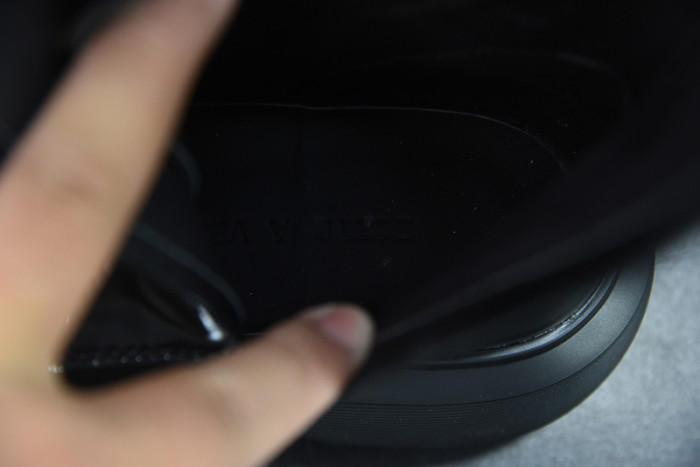 Bo*te*ga ve*ne*ta boots