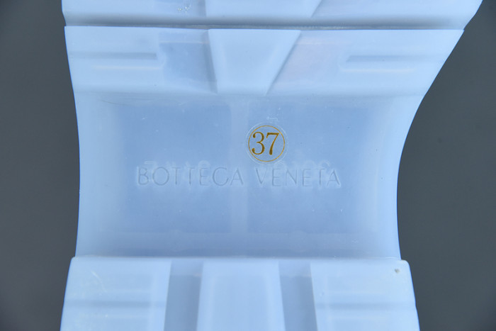 Bo*te*ga ve*ne*ta boots