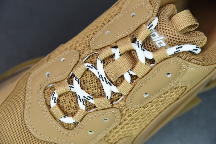 blcg sneaker triple.s.