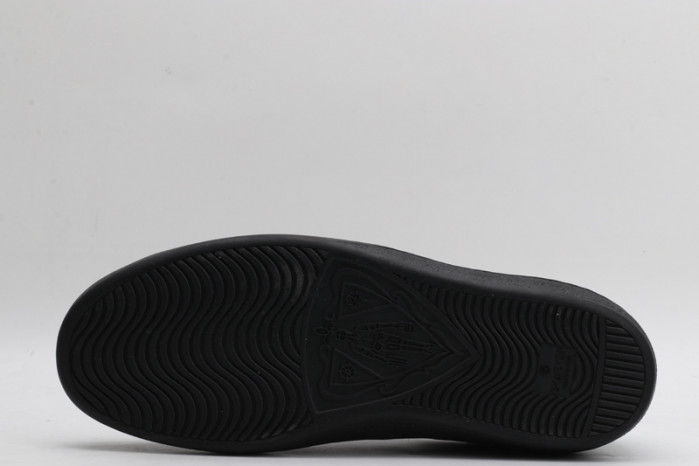 G*u*i ace embroidered low-top sneaker