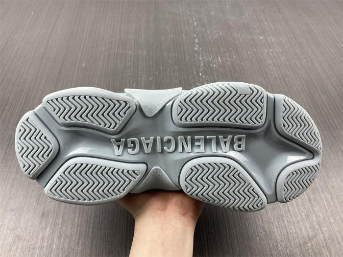 blcg sneaker triple.s. 524039 w2fw1 4700