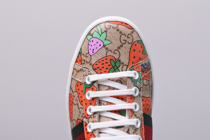 G*u*i ace embroidered low-top sneaker 431920 dopeo 9064