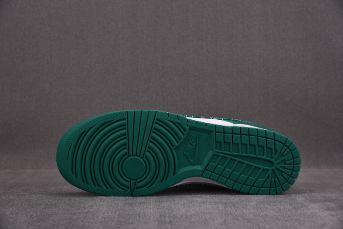 nike dunk low essential paisley pack green - dh4401-102