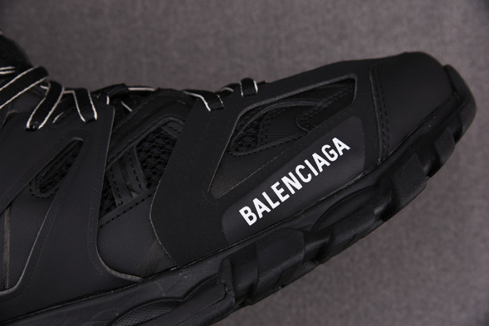 Ba*len*cia*ga sneaker tess 3.0