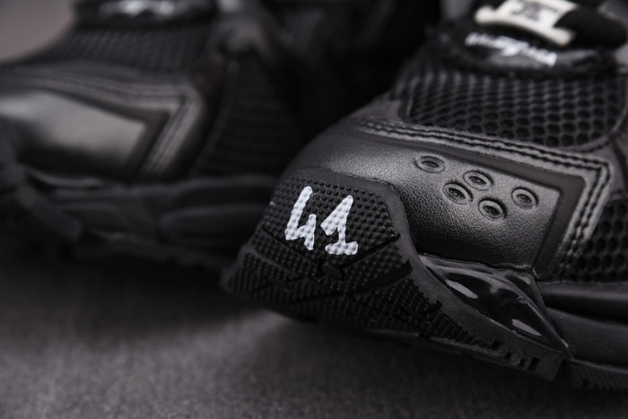 Ba*len*cia*ga -runner