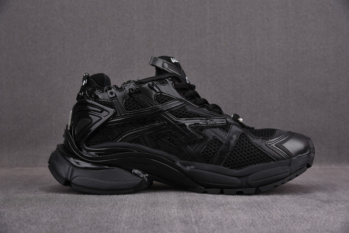 Ba*len*cia*ga -runner