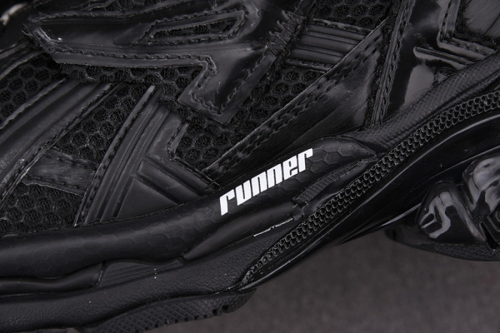 Ba*len*cia*ga -runner