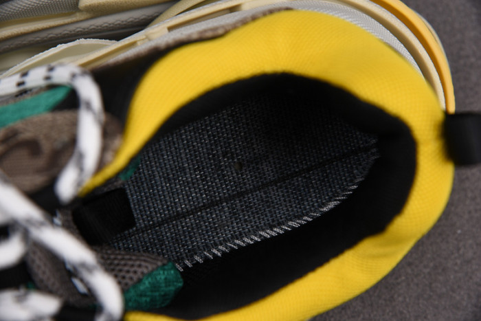 blcg sneaker triple.s.