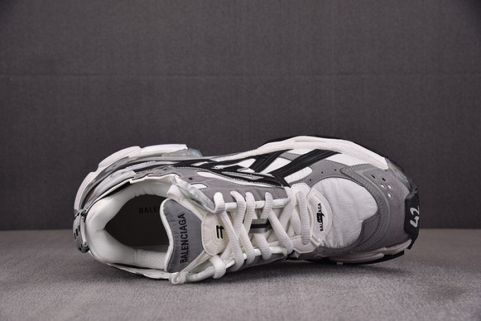 Ba*len*cia*ga -runner