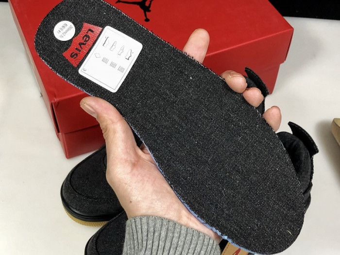 air jordan 4 retro L*v*s nrg  L*v*s - black denim ao2571-001