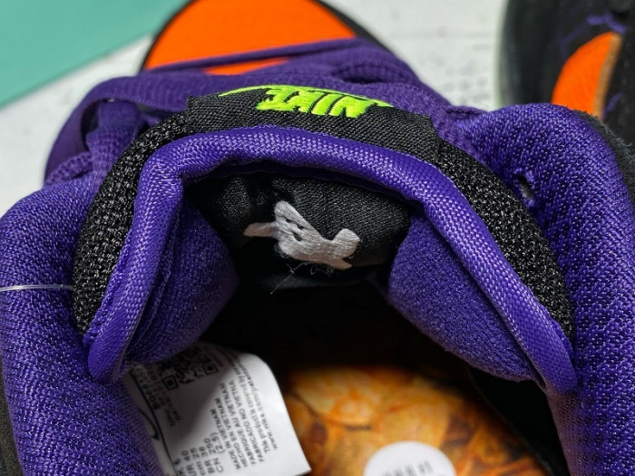 nike sb dunk low night of mischief halloween  bq6817-006