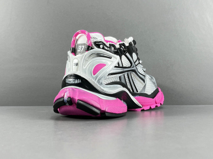 Ba*len*cia*ga -runner