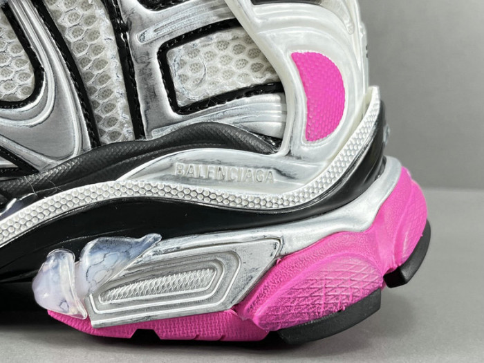 Ba*len*cia*ga -runner