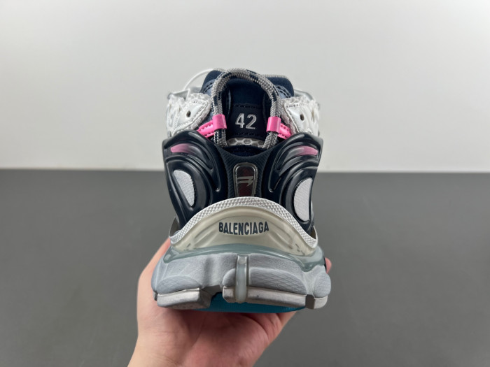 Ba*len*cia*ga -runner