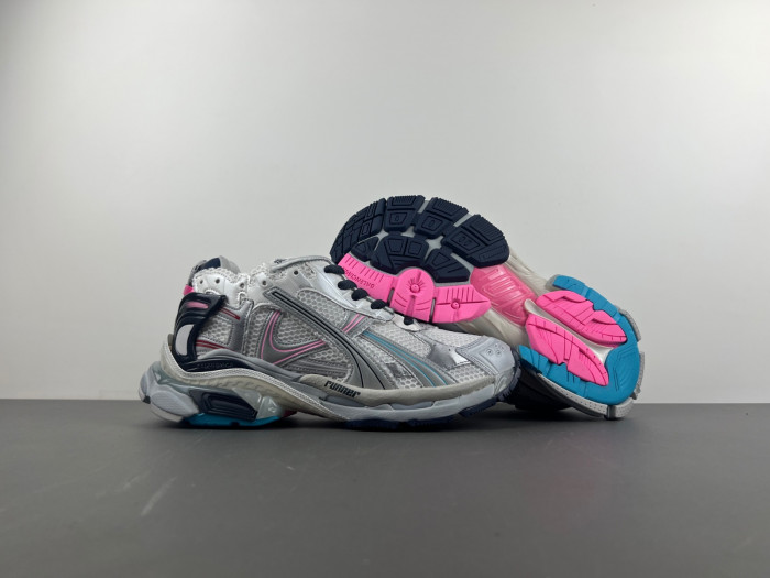 Ba*len*cia*ga -runner