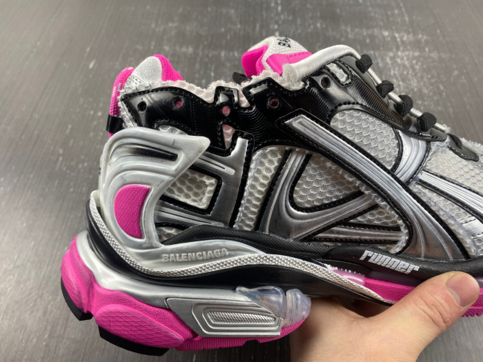 Ba*len*cia*ga -runner