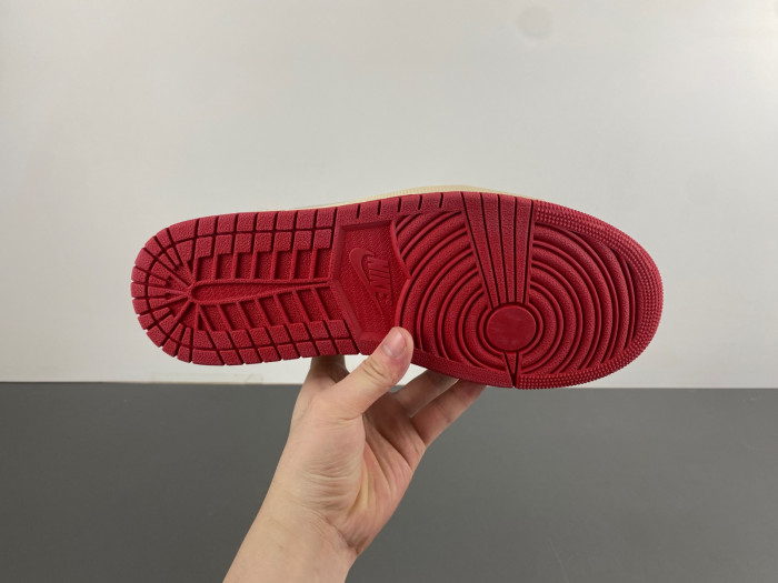 trophy room x air jordan 1 low og "home" hv6157-100