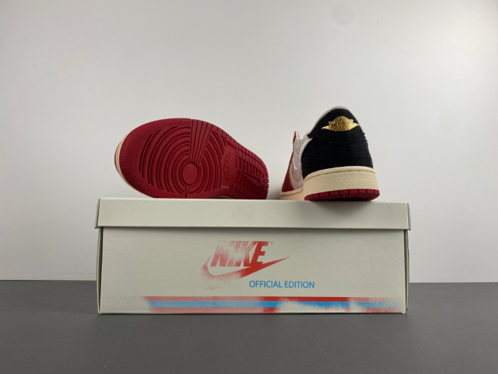 trophy room x air jordan 1 low og "home" hv6157-100