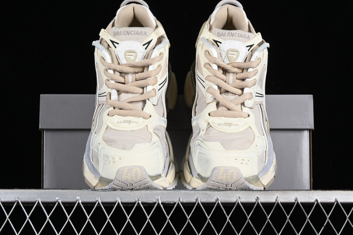 Ba*len*cia*ga -runner