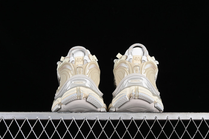 Ba*len*cia*ga -runner