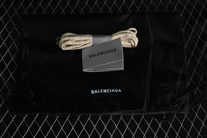 Ba*len*cia*ga -runner