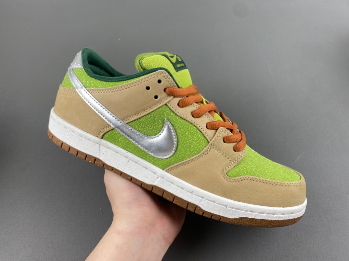 nike sb dunk low "escargot" fq7585-200