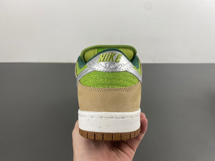 nike sb dunk low "escargot" fq7585-200