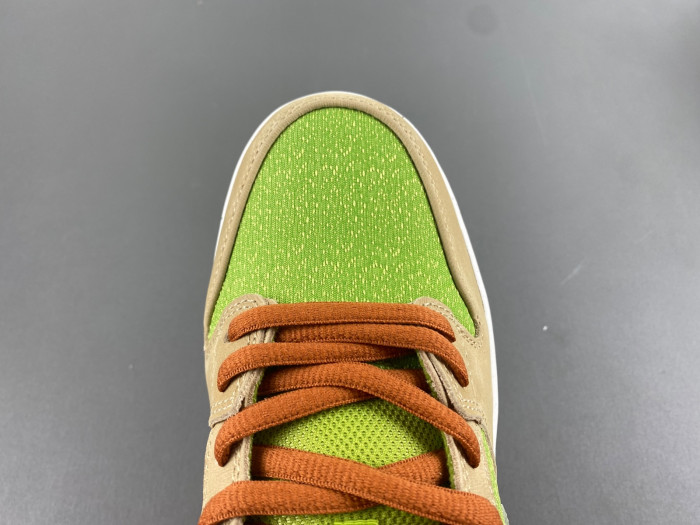nike sb dunk low "escargot" fq7585-200